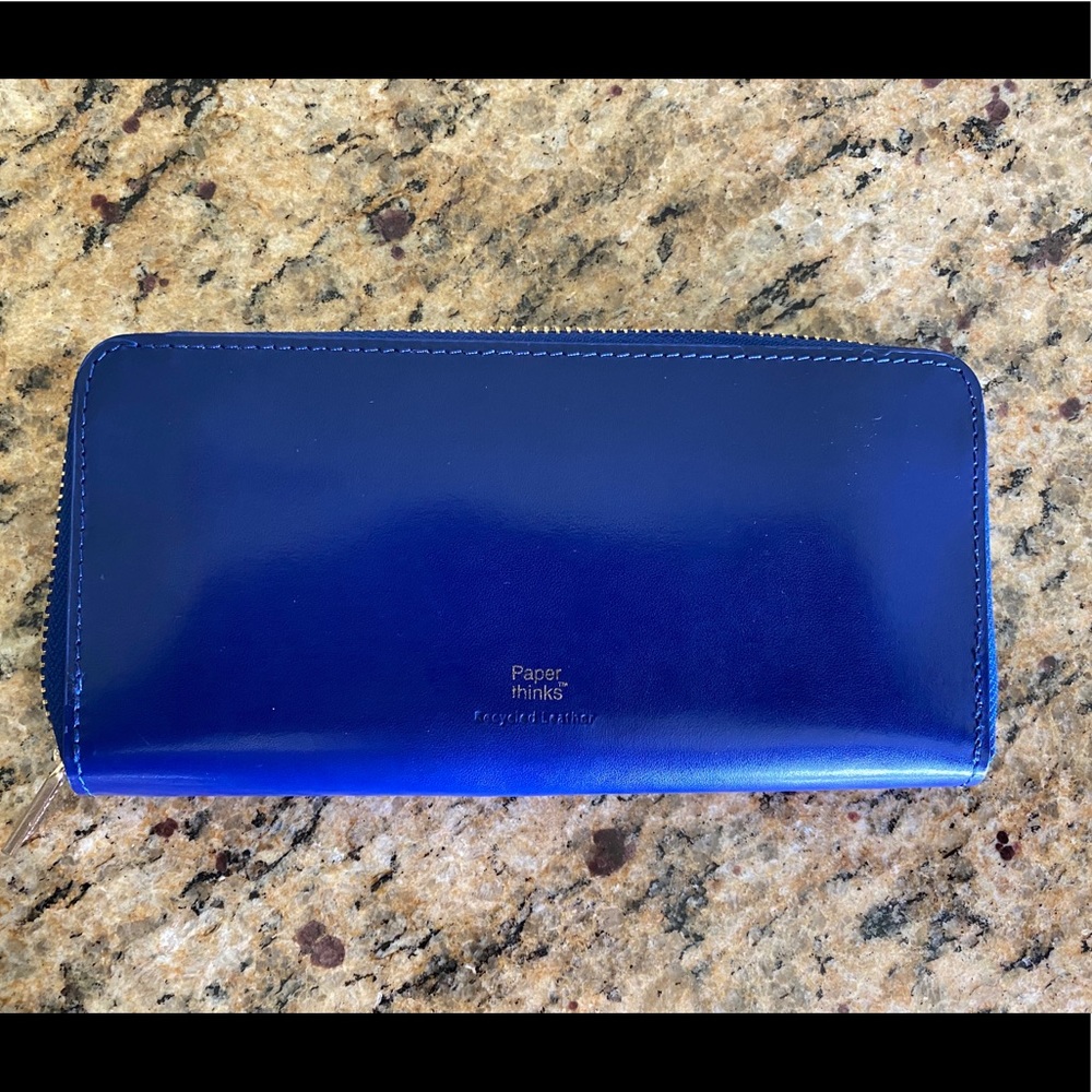 Paper Thinks Wallet